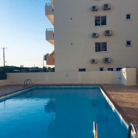 Pool Apartment Ларнака Екстер'єр фото